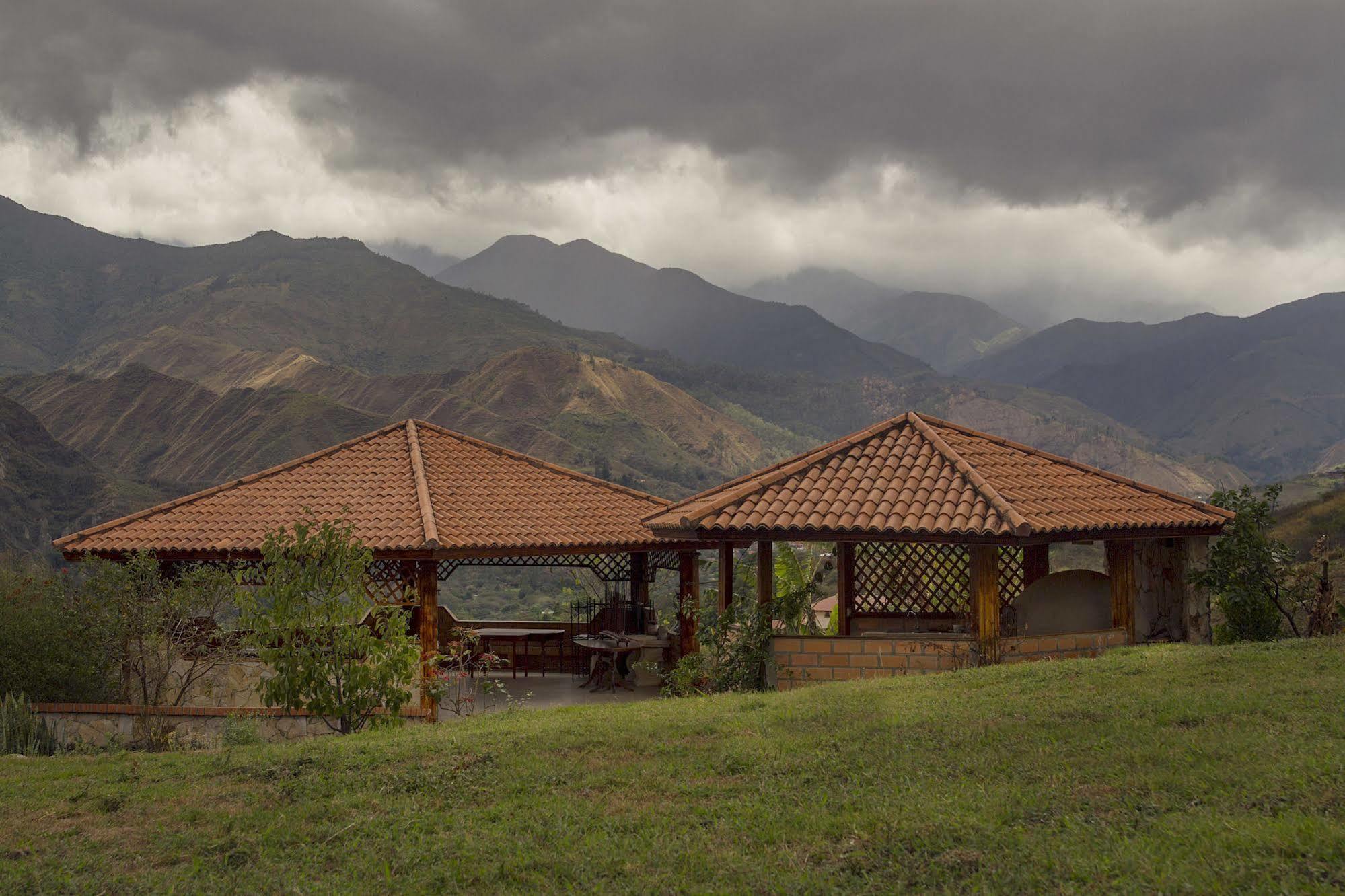 Villa Beatriz Lodge Vilcabamba Bagian luar foto